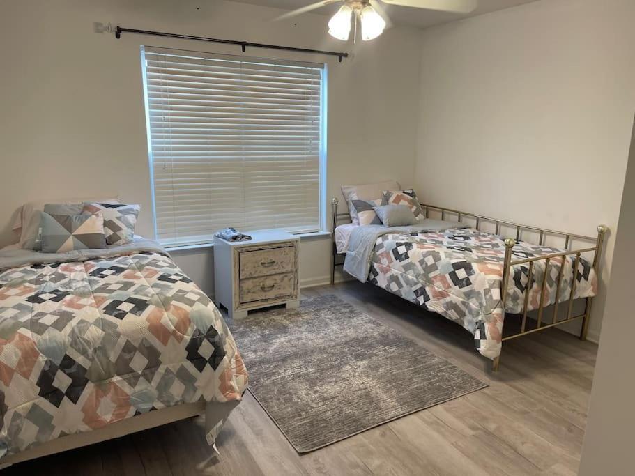 Villa Adorable 3Br/2Ba W/ Garage 2Min Walk Ecu Health Greenville Exterior foto